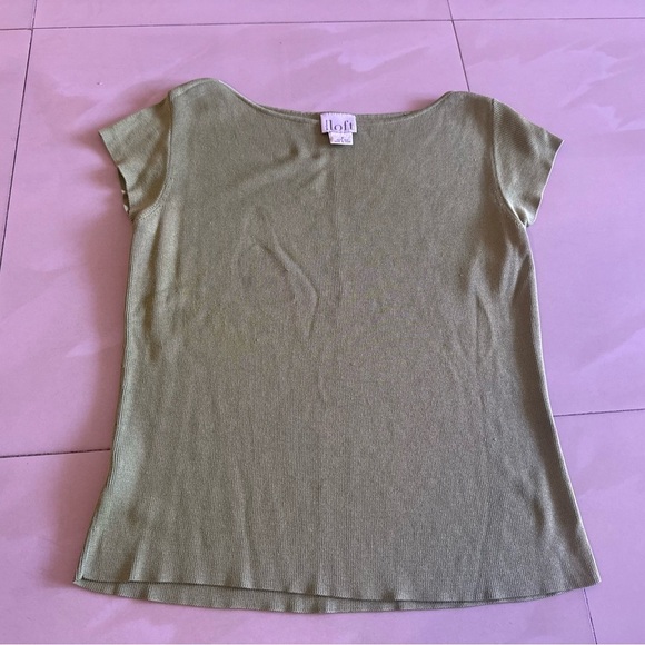 Ann Taylor LOFT beautiful olive green 100%Silk top weater olive green - Picture 10 of 11